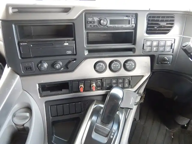 日産UD クオン 大型 トラクター ハイルーフ 1デフの中古トラック画像14