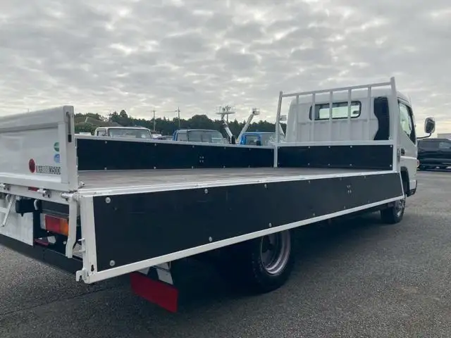 三菱 キャンター 小型 平ボディ  H25の中古トラック画像4