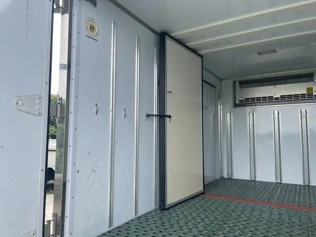日野 デュトロ 小型 冷凍冷蔵 低温 2室の中古トラック画像7