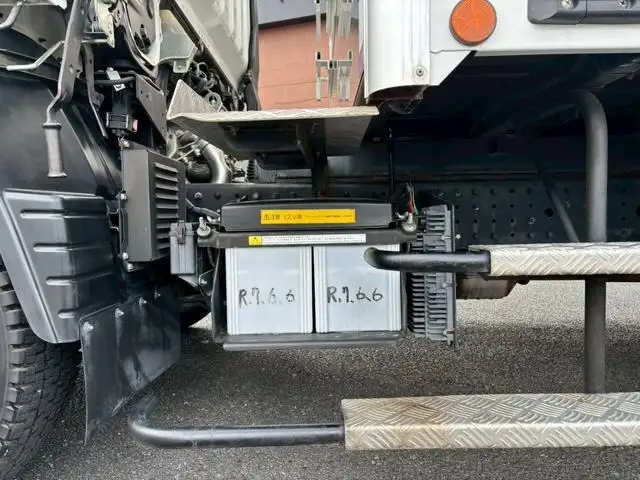 三菱 キャンター 小型 アルミバン ボトルカー サイドドアの中古トラック画像14