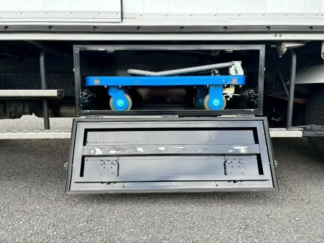 三菱 キャンター 小型 アルミバン ボトルカー サイドドアの中古トラック画像像17