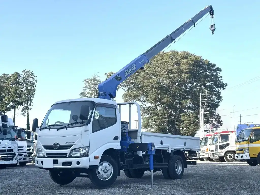 日野 デュトロ 小型 クレーン付 4段 ラジコン の中古トラック【車両No.199371】