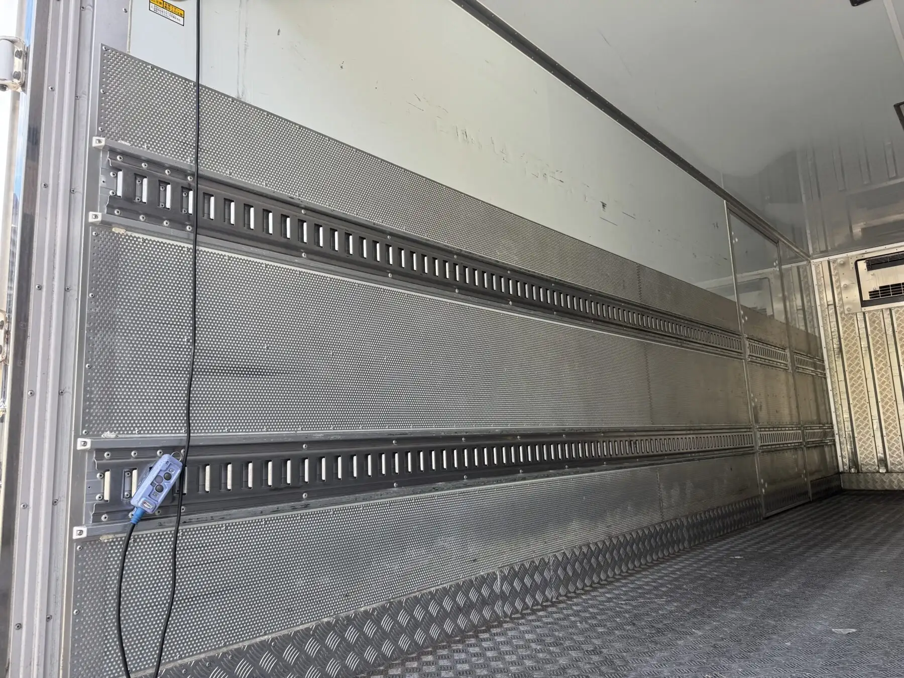 日野 レンジャー 中型/増トン 冷凍冷蔵 低温 パワーゲートの中古トラック画像6