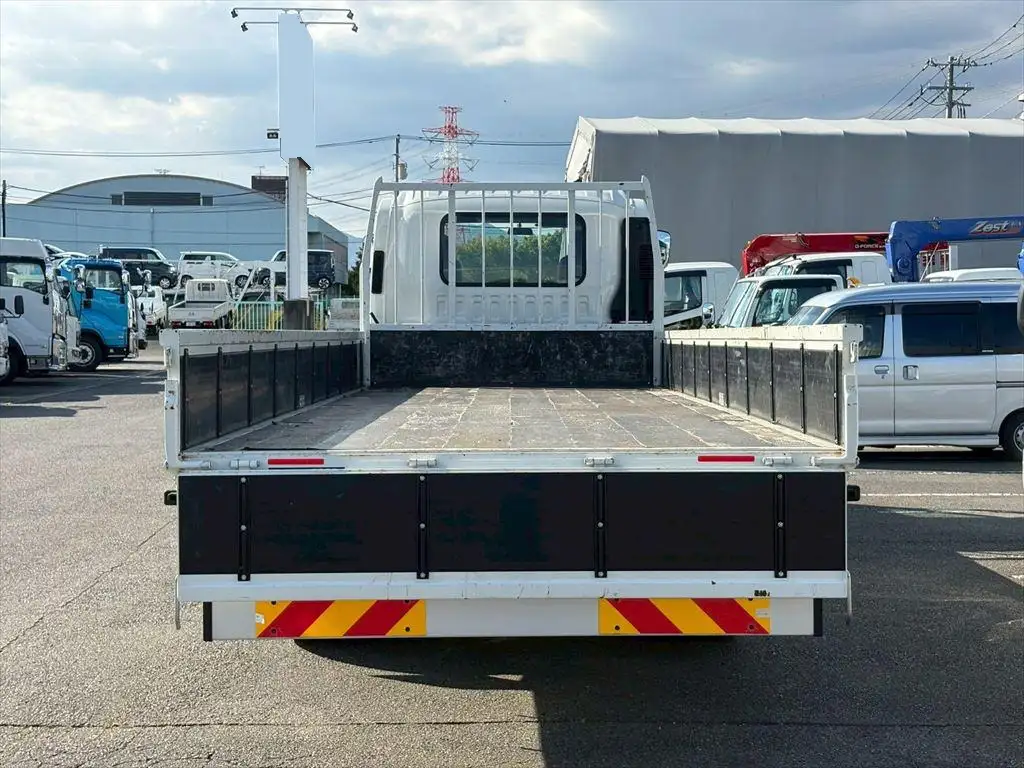 いすゞ フォワード 中型/増トン 平ボディ ベッド 2PG-FRR90S2の中古トラック画像5