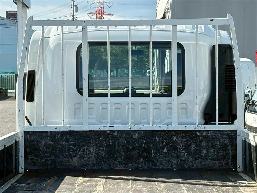 いすゞ フォワード 中型/増トン 平ボディ ベッド 2PG-FRR90S2の中古トラック画像6