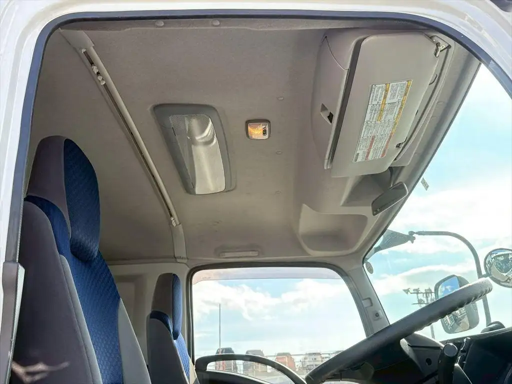 いすゞ フォワード 中型/増トン 平ボディ ベッド 2PG-FRR90S2の中古トラック画像15