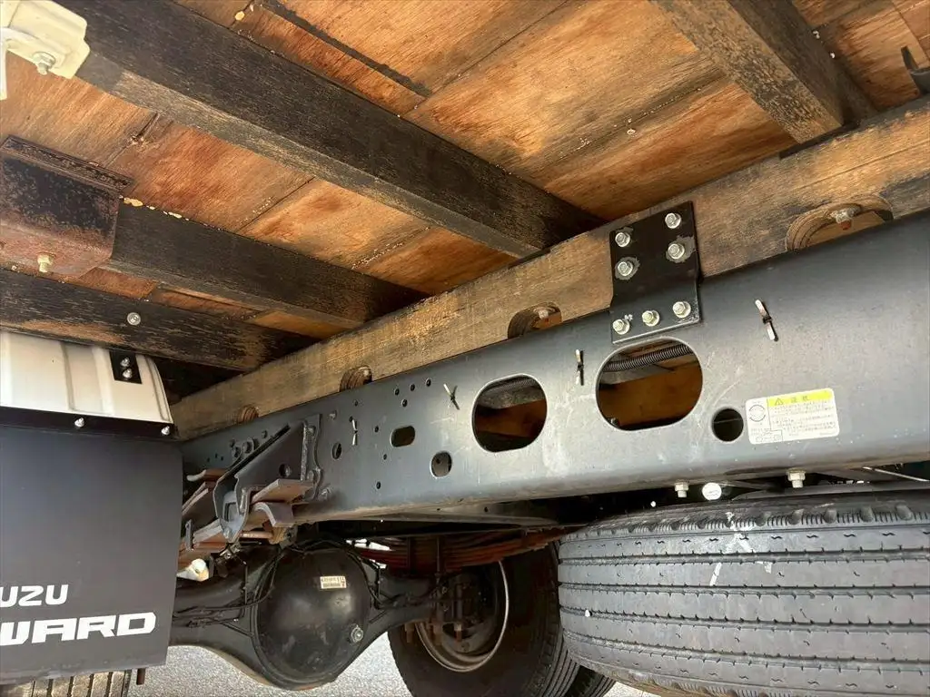 いすゞ フォワード 中型/増トン 平ボディ ベッド 2PG-FRR90S2の中古トラック画像像17