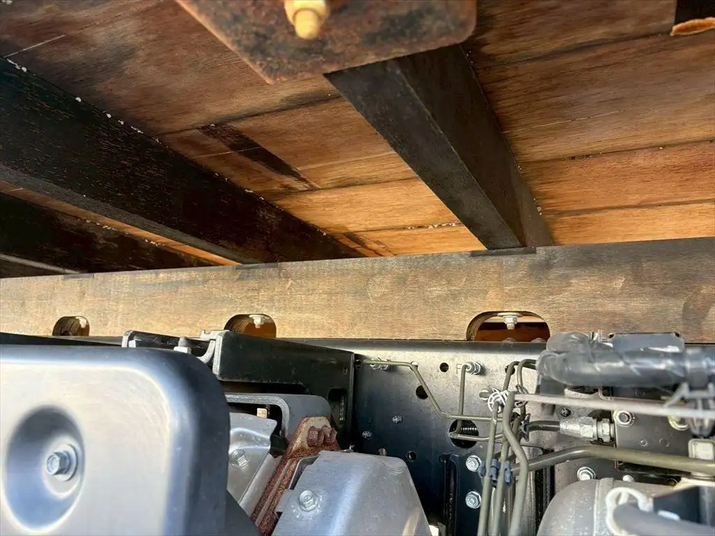 いすゞ フォワード 中型/増トン 平ボディ ベッド 2PG-FRR90S2の中古トラック画像19