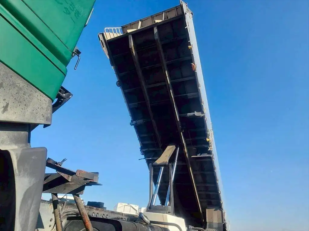 日野 プロフィア 大型 ダンプ 土砂禁 ステンレス張りの中古トラック画像16