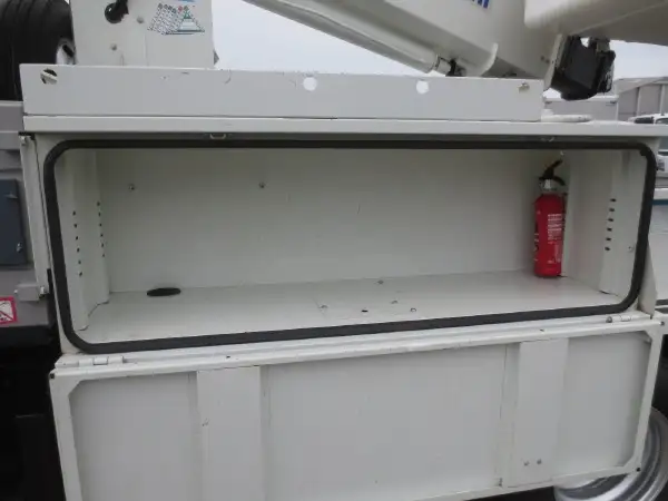 日野 デュトロ 小型 高所・建柱車 高所作業車 電工仕様の中古トラック画像12