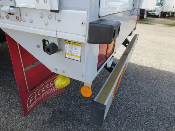 いすゞ フォワード 中型/増トン ウイング ベッド 2RG-FRR90S2の中古トラック画像14