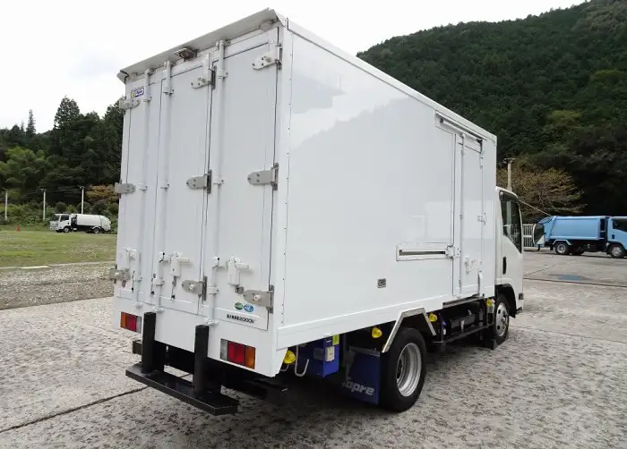 いすゞ エルフ 小型 冷凍冷蔵 中温 スタンバイの中古トラック画像3
