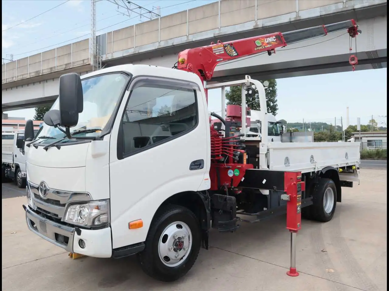 トヨタ ダイナ 小型 クレーン付 3段 ラジコン の中古トラック【車両No.199489】