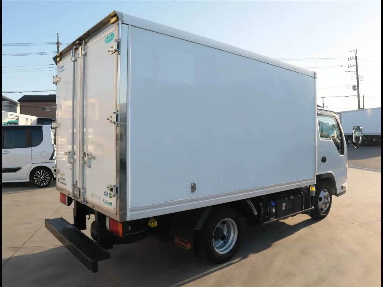 マツダ タイタン 小型 冷凍冷蔵 低温 床ステンの中古トラック画像3