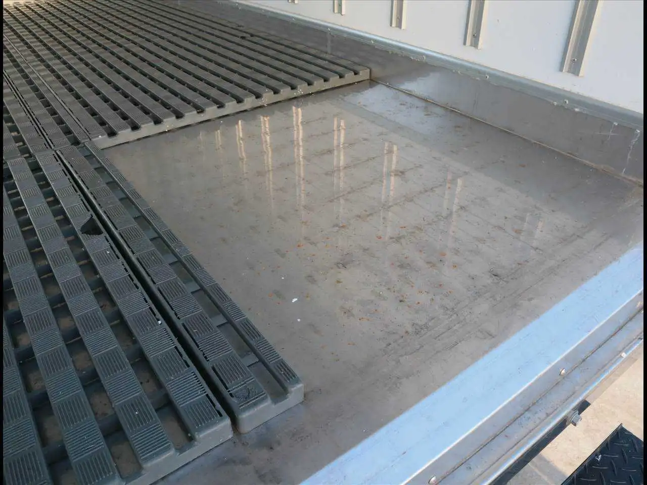 マツダ タイタン 小型 冷凍冷蔵 低温 床ステンの中古トラック画像8