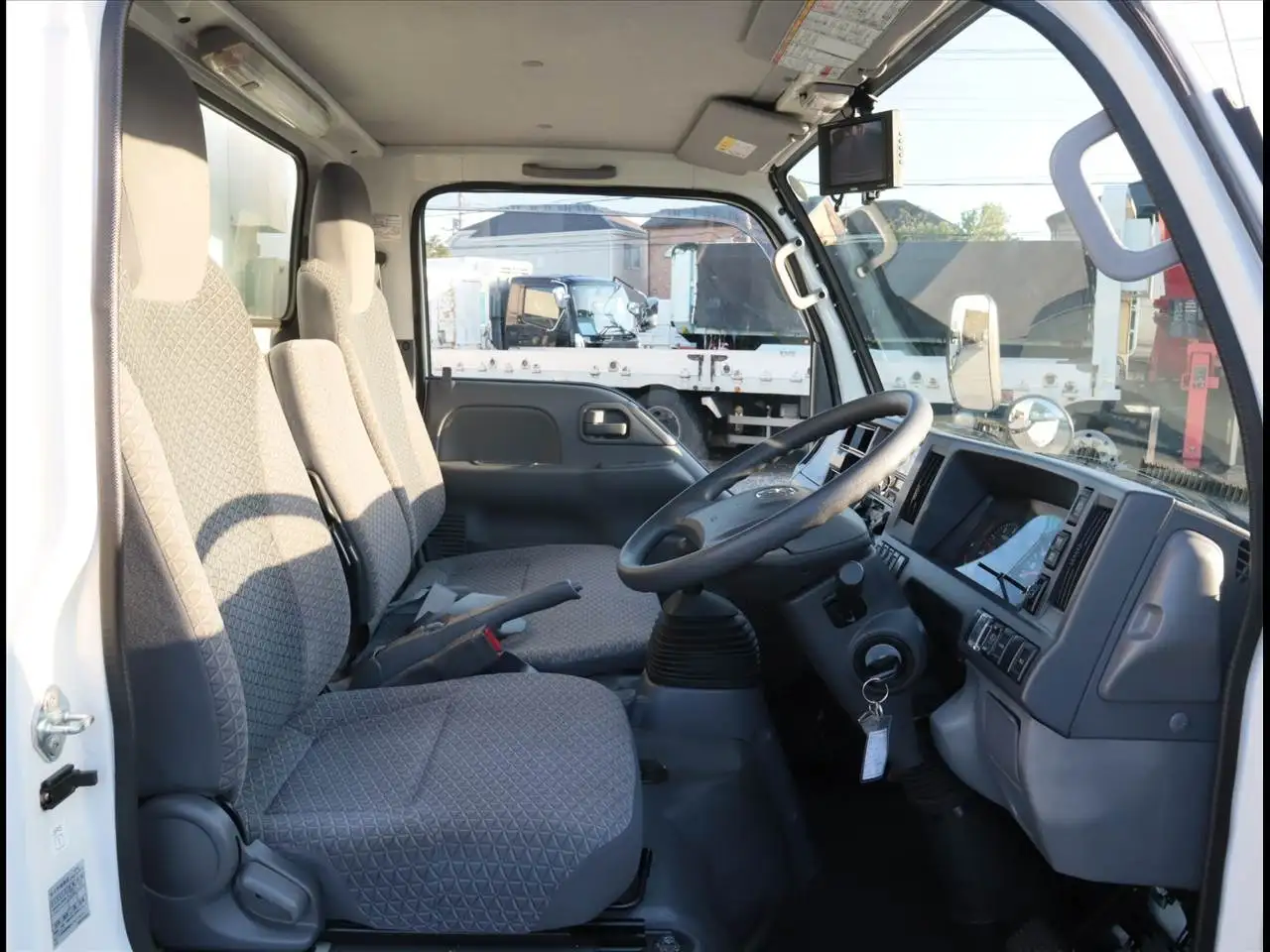 マツダ タイタン 小型 冷凍冷蔵 低温 床ステンの中古トラック画像11