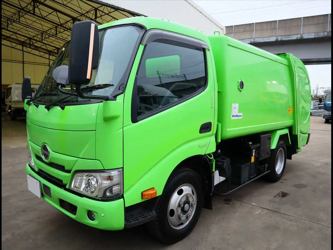 日野 デュトロ 小型 パッカー車 巻き込み式 回転ダンプ式 の中古トラック【車両No.199464】