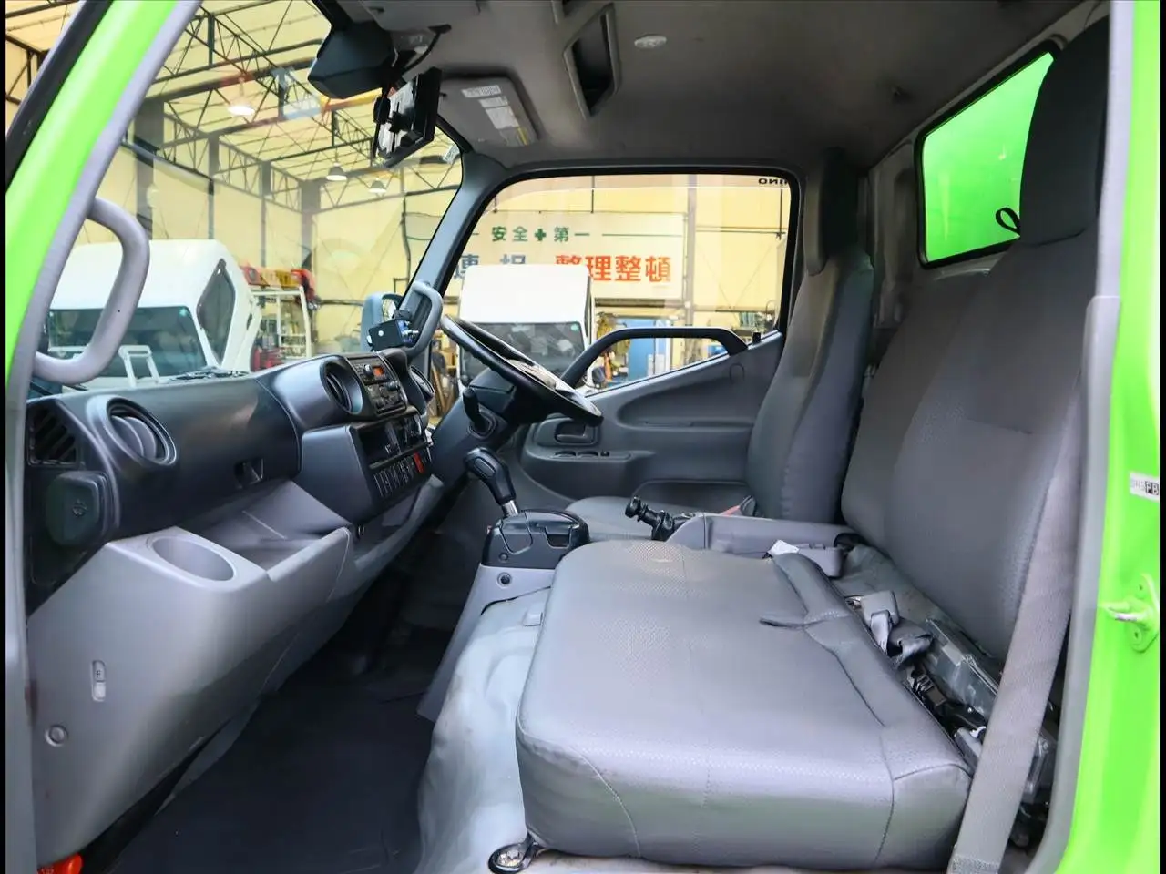 日野 デュトロ 小型 パッカー車 巻き込み式 回転ダンプ式の中古トラック画像11