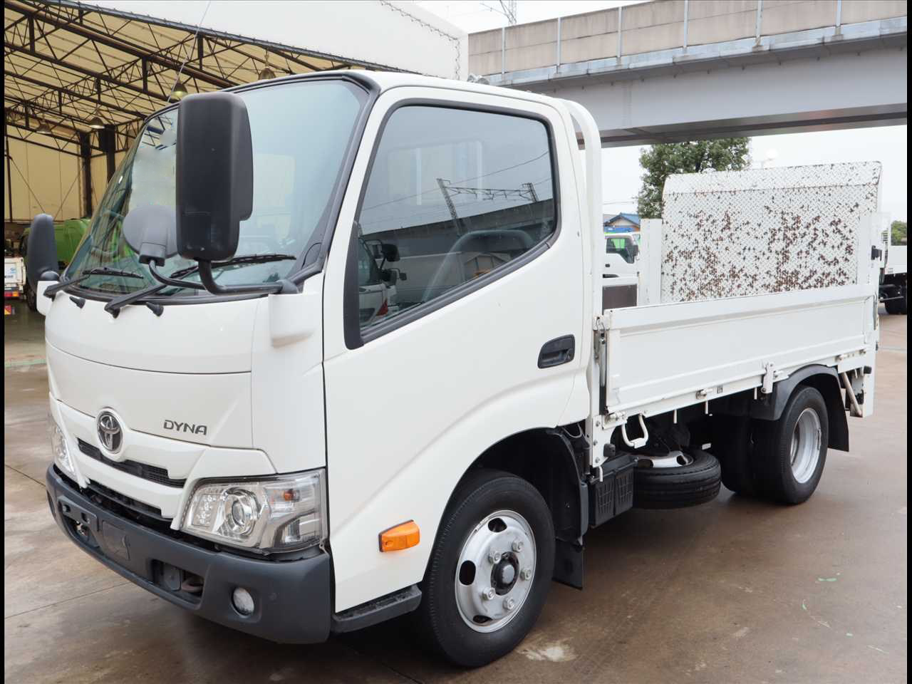 トヨタ ダイナ 小型 平ボディ パワーゲート 2RG-XZU605 の中古トラック【車両No.199491】