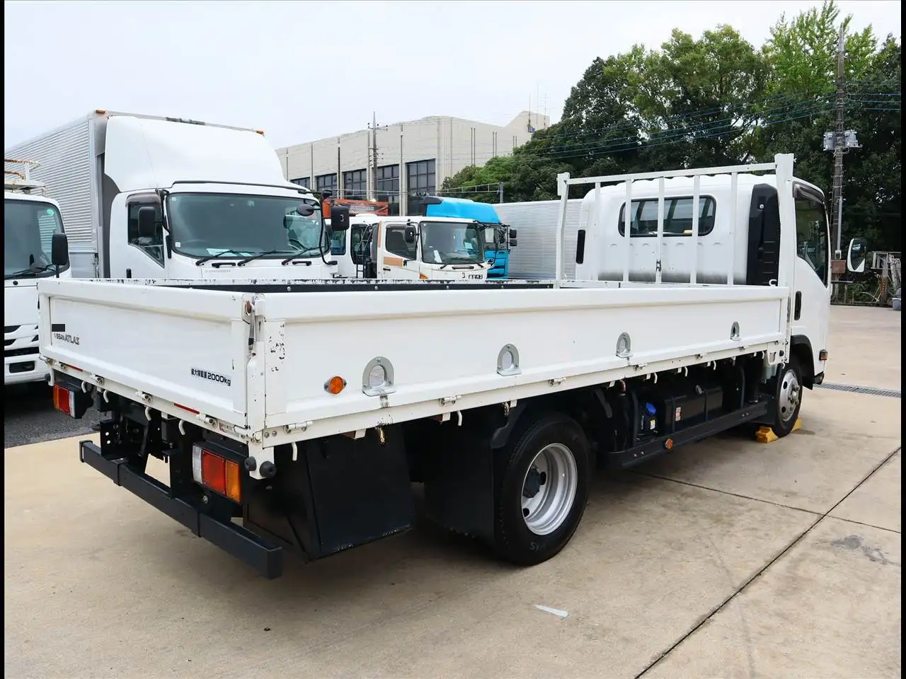 日産 アトラス 小型 平ボディ 2RG-APR88AR R3の中古トラック画像3
