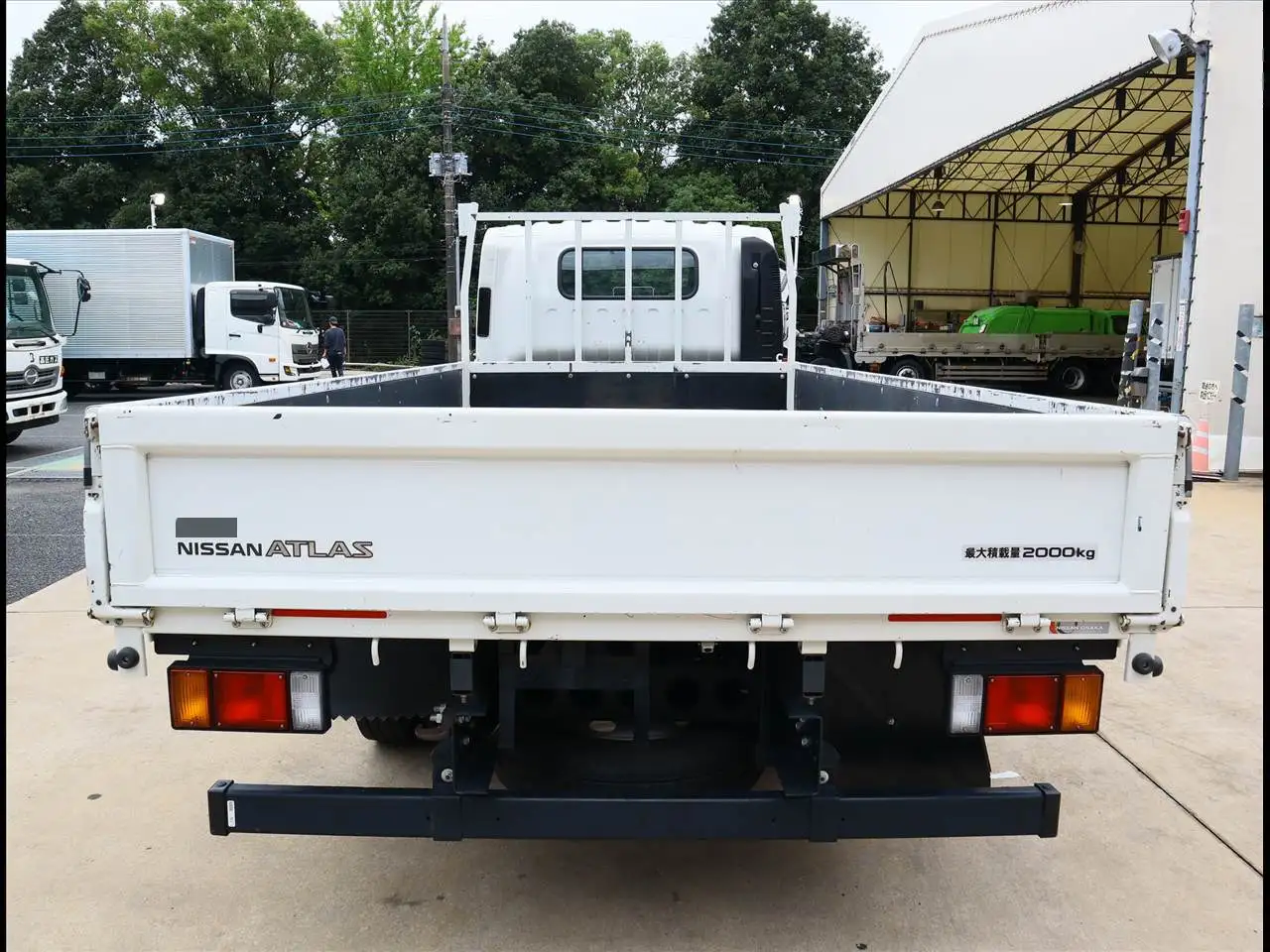 日産 アトラス 小型 平ボディ 2RG-APR88AR R3の中古トラック画像4