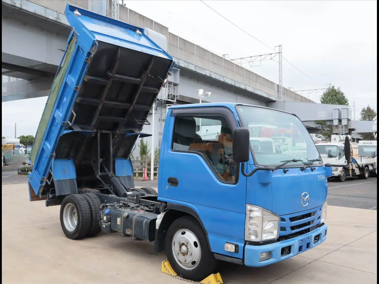 マツダ タイタン 小型 ダンプ 強化 コボレーンの中古トラック画像2