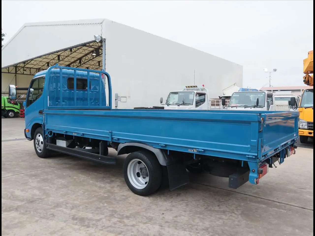 トヨタ ダイナ 小型 平ボディ 2RG-XZU655 R3の中古トラック画像4