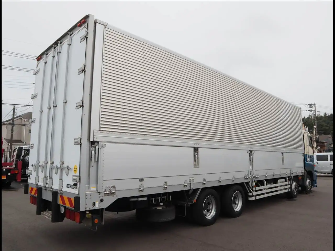 日野 プロフィア 大型 ウイング エアサス センターローラーの中古トラック画像3