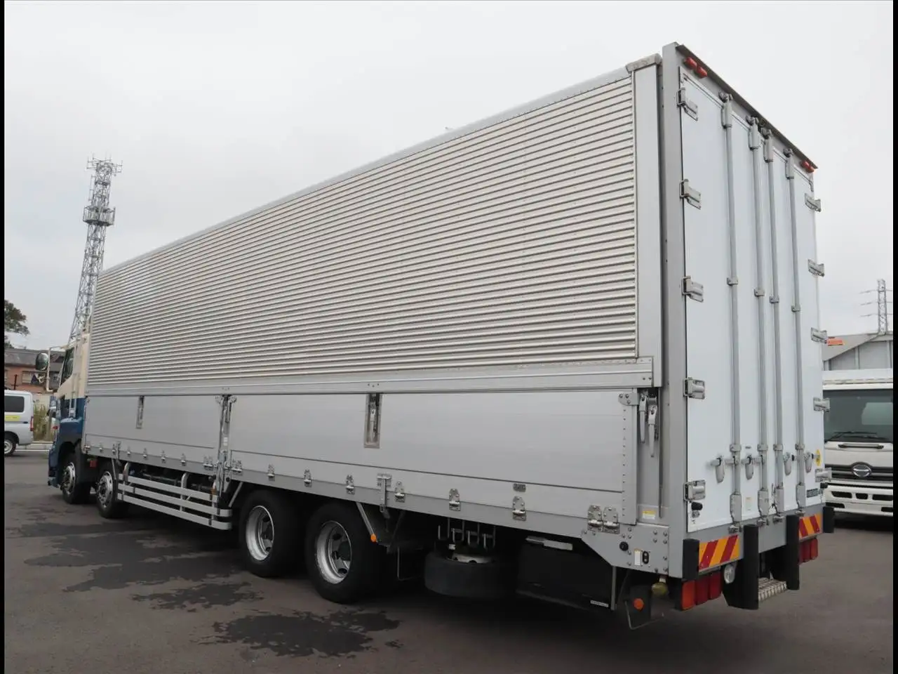 日野 プロフィア 大型 ウイング エアサス センターローラーの中古トラック画像4