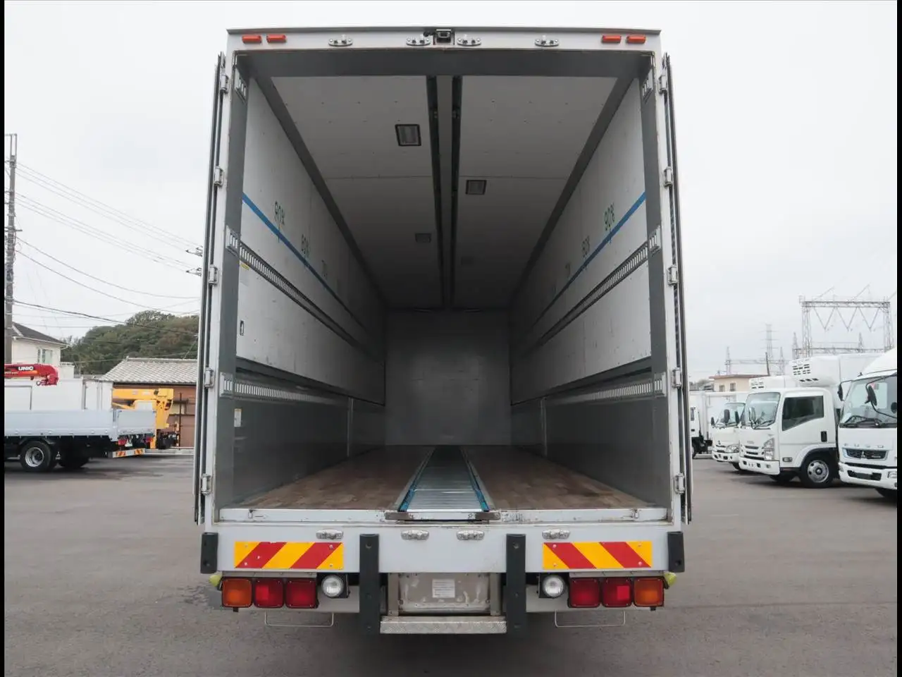 日野 プロフィア 大型 ウイング エアサス センターローラーの中古トラック画像6
