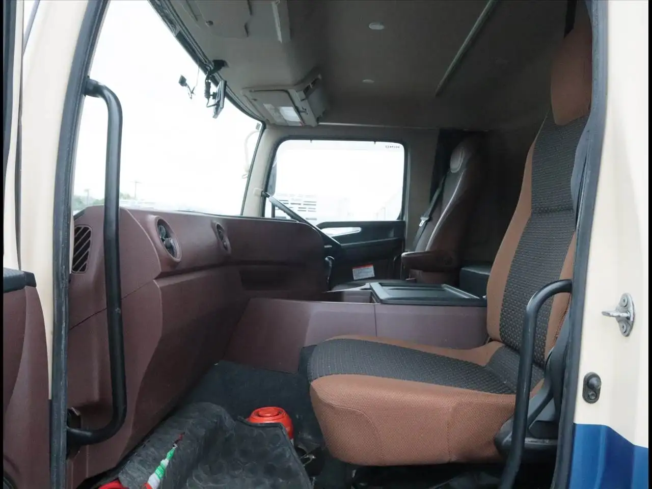 日野 プロフィア 大型 ウイング エアサス センターローラーの中古トラック画像11