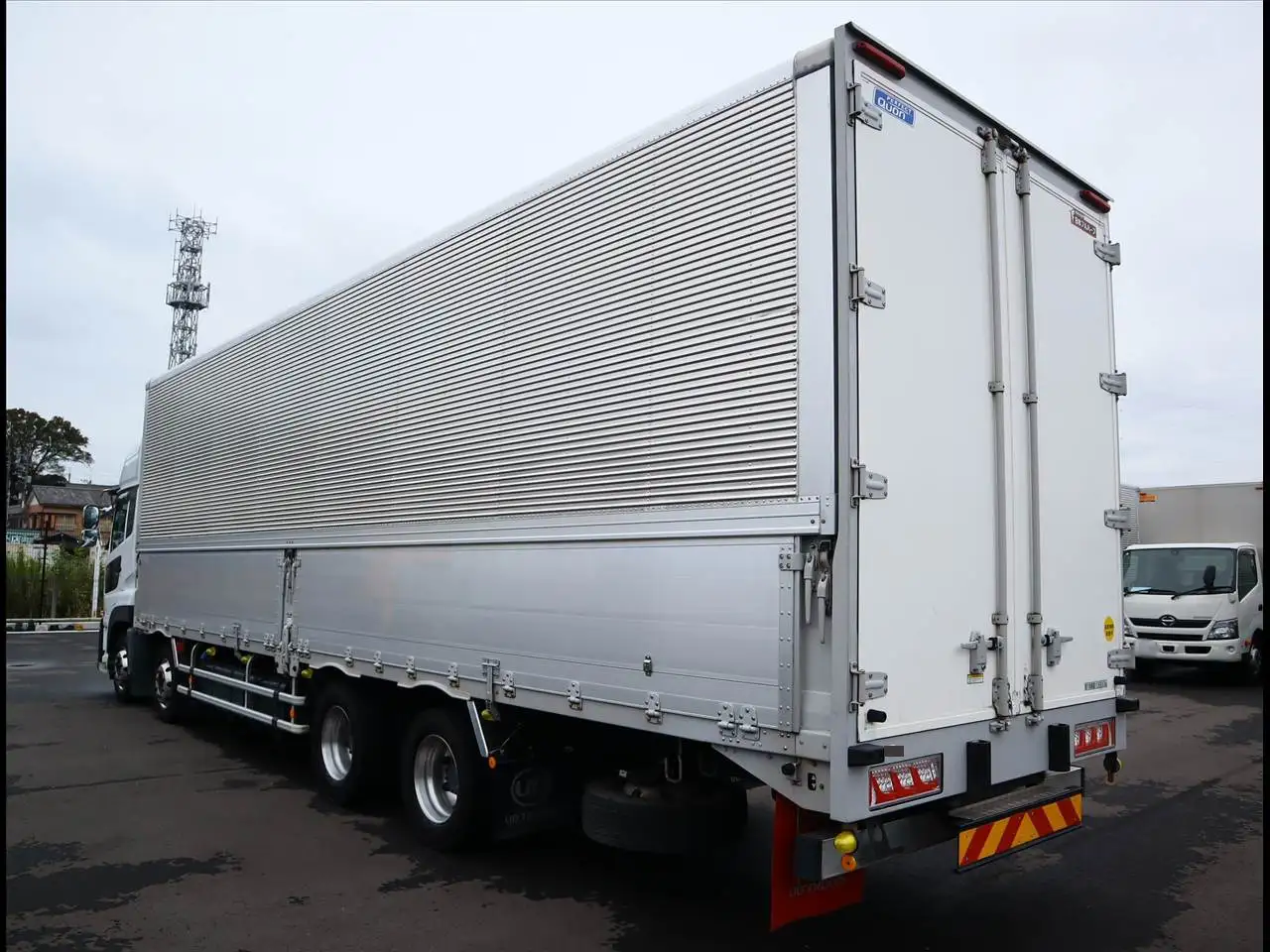 日産UD クオン 大型 ウイング ハイルーフ エアサスの中古トラック画像4