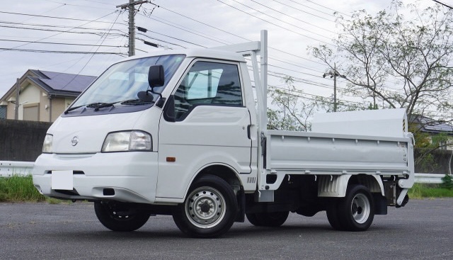 いすゞ エルフ 小型 平ボディ 床鉄板 BDG-NPR85AR の中古トラック【車両No.199692】