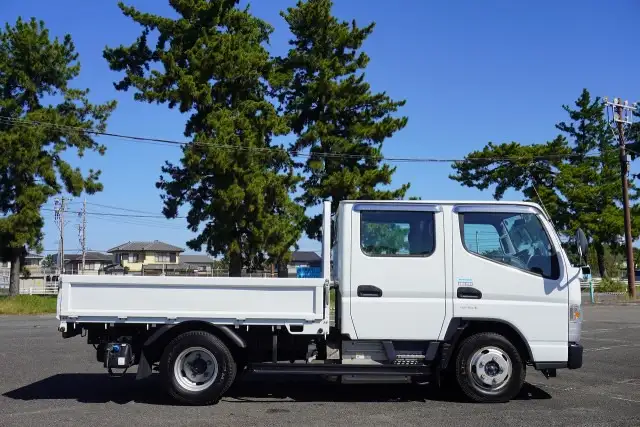 三菱 キャンター 小型 平ボディ Wキャブ 2RG-FGA20の中古トラック画像3