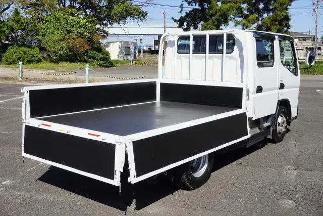 三菱 キャンター 小型 平ボディ Wキャブ 2RG-FGA20の中古トラック画像4