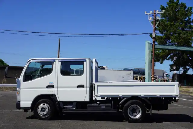 三菱 キャンター 小型 平ボディ Wキャブ 2RG-FGA20の中古トラック画像7