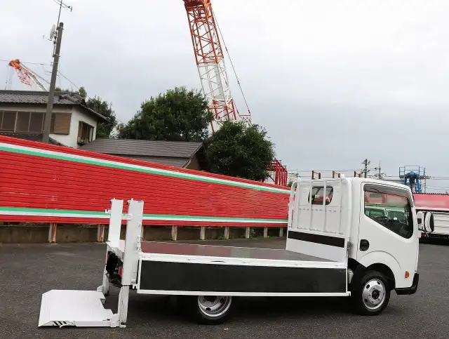 日産 アトラス 小型 平ボディ パワーゲート SKG-TZ2F4の中古トラック画像5
