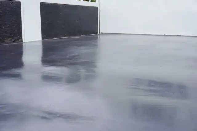 いすゞ エルフ 小型 平ボディ パワーゲート 床鉄板の中古トラック画像9