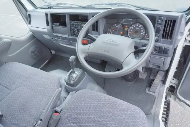 いすゞ エルフ 小型 平ボディ パワーゲート 床鉄板の中古トラック画像11