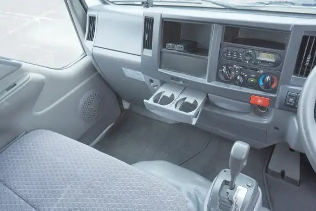 いすゞ エルフ 小型 平ボディ パワーゲート 床鉄板の中古トラック画像12