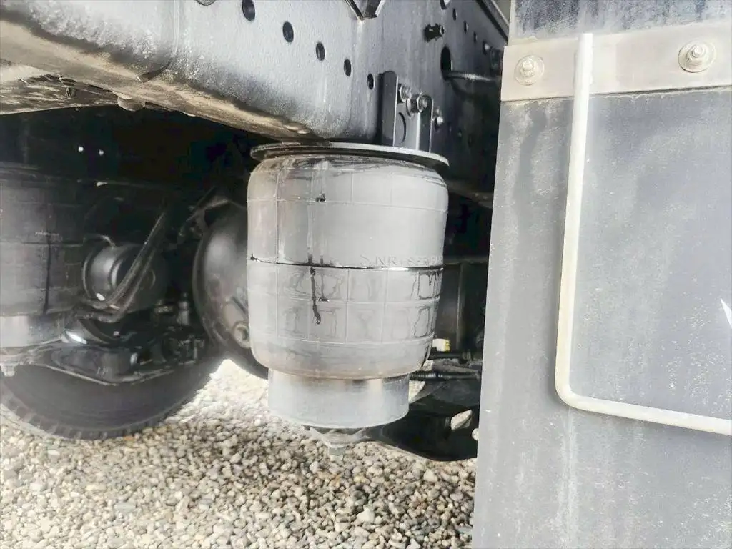 日野 プロフィア 大型 クレーン付 アルミブロック エアサスの中古トラック画像19