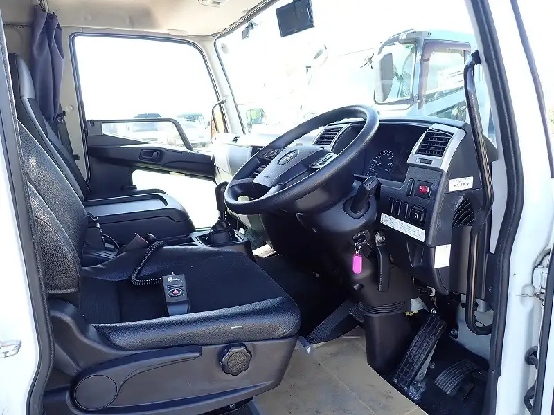 三菱 ファイター 中型/増トン ウイング パワーゲート エアサスの中古トラック画像8