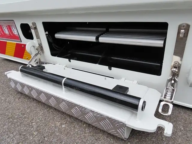 三菱 ファイター 中型/増トン 車両重機運搬 4段クレーン ラジコンの中古トラック画像10