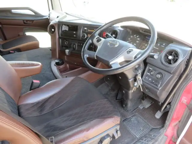 日野 プロフィア 大型 ウイング ハイルーフ エアサスの中古トラック画像14