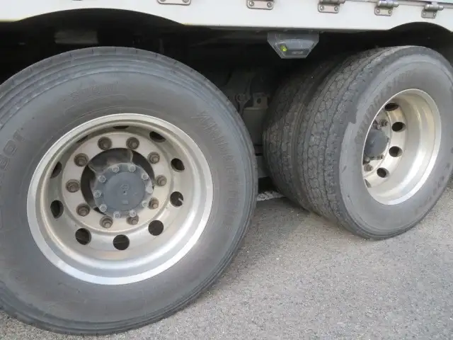 日野 プロフィア 大型 ウイング ハイルーフ エアサスの中古トラック画像18