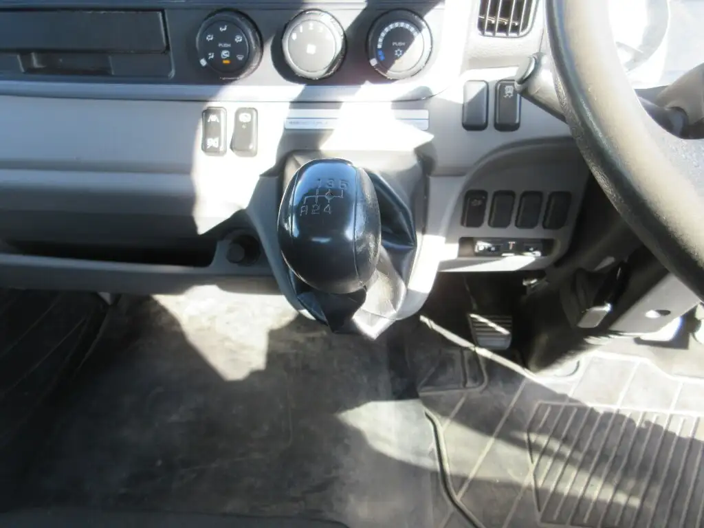 三菱 キャンター 小型 平ボディ 床鉄板 2PG-FEB80の中古トラック画像14