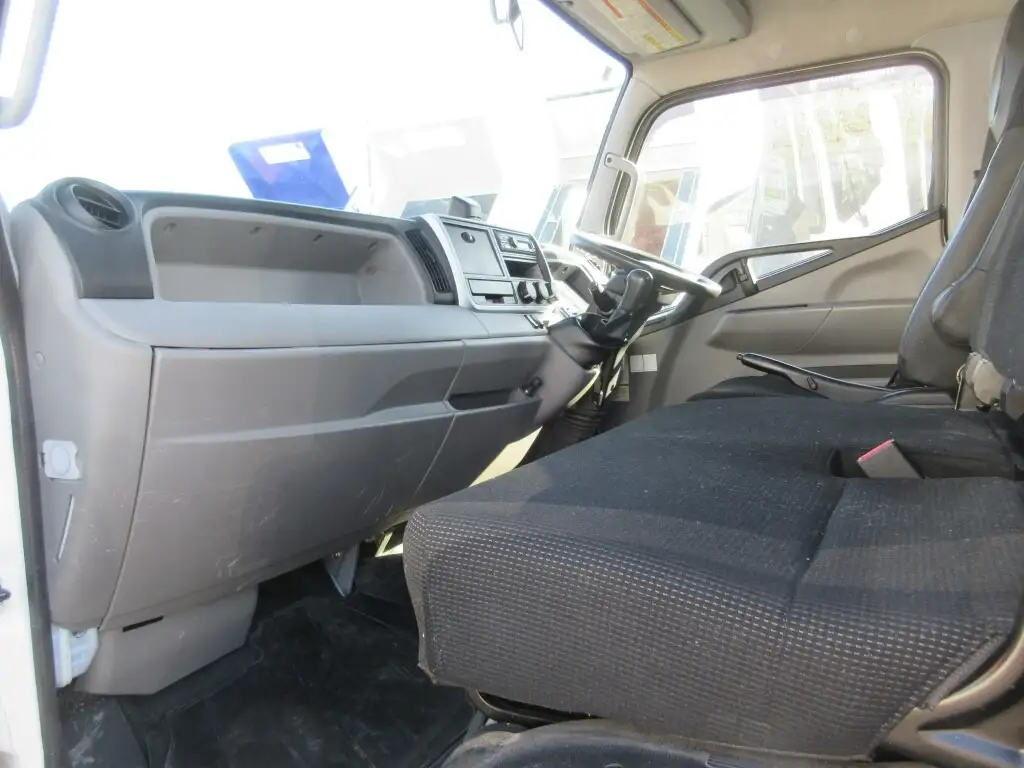 三菱 キャンター 小型 平ボディ 床鉄板 2PG-FEB80の中古トラック画像13