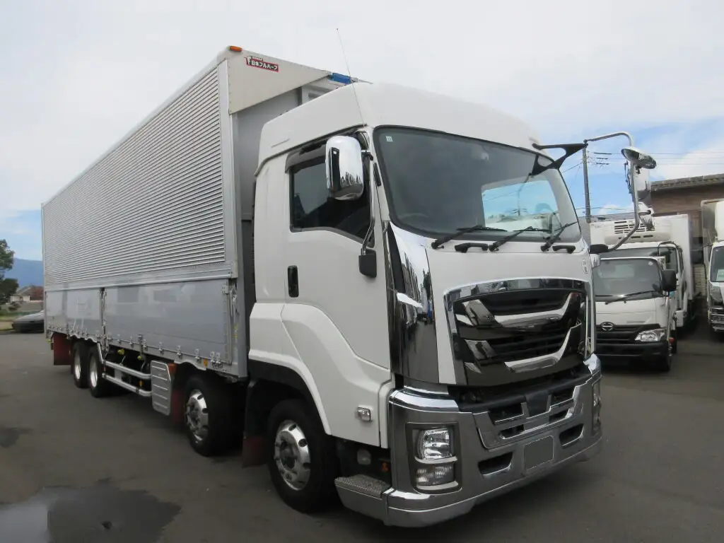 いすゞ ギガ 大型 ウイング ハイルーフ エアサスの中古トラック画像2