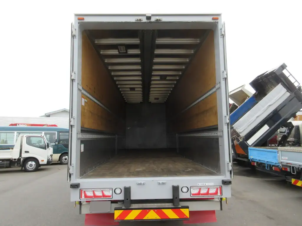 いすゞ ギガ 大型 ウイング ハイルーフ エアサスの中古トラック画像7