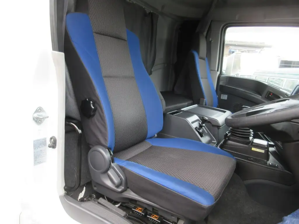 いすゞ ギガ 大型 ウイング ハイルーフ エアサスの中古トラック画像11